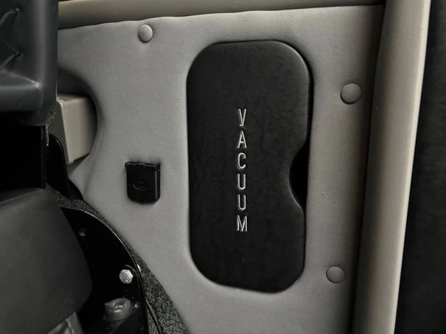 2019 GMC Savana - Image 11 of 21