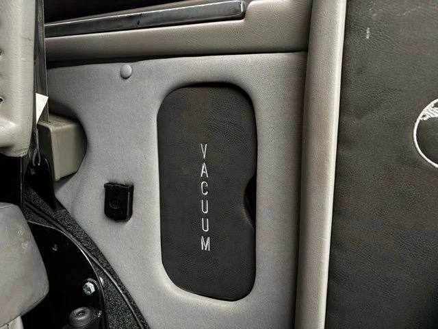 2019 GMC Savana - Image 11 of 21