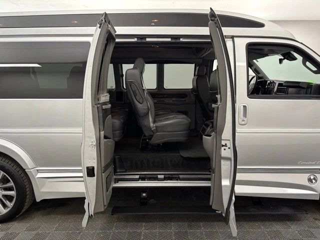2019 GMC Savana - Image 6 of 21