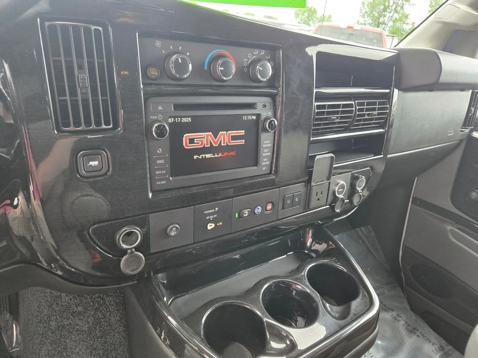 2019 GMC Savana - Image 18 of 21