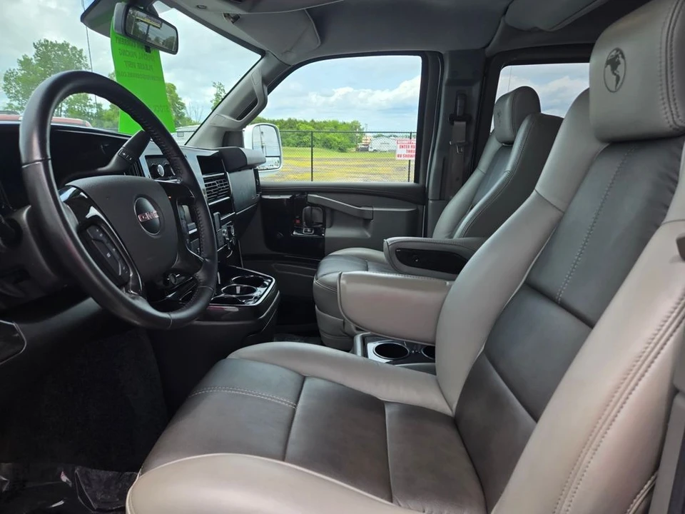 2019 GMC Savana - Image 13 of 21