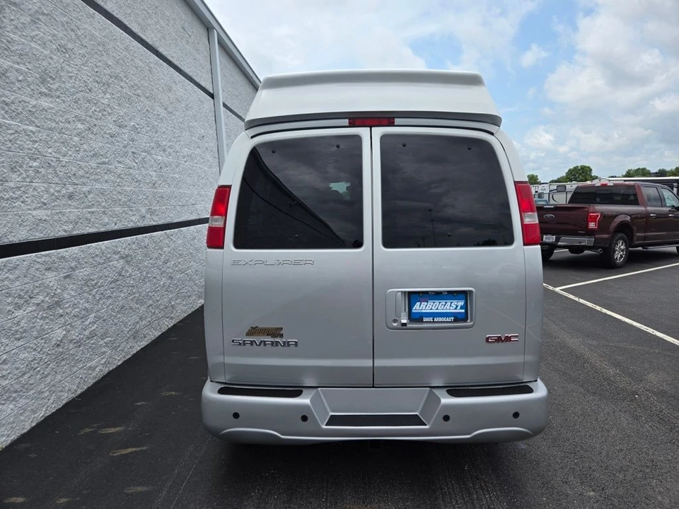 2019 GMC Savana - Image 4 of 21