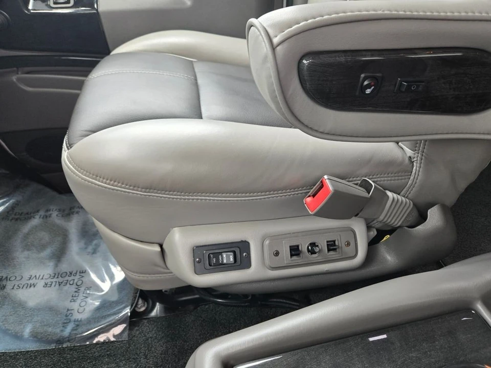 2019 GMC Savana - Image 17 of 21