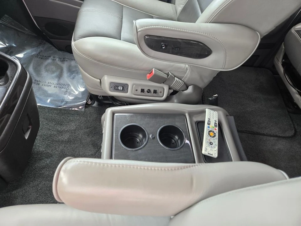 2019 GMC Savana - Image 16 of 21