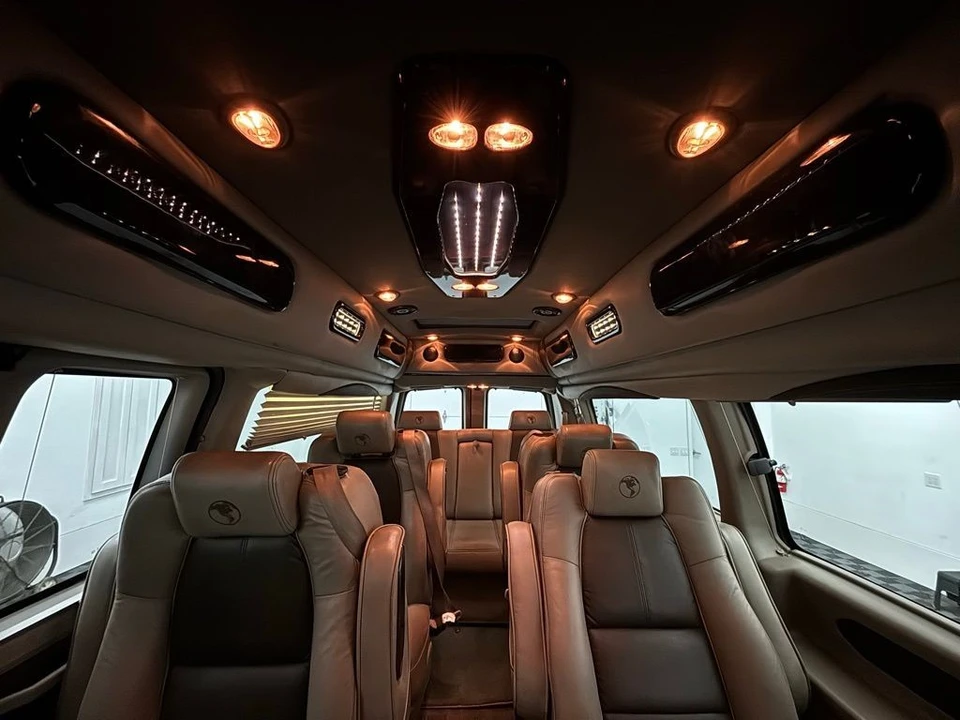 2019 GMC Savana - Image 2 of 21