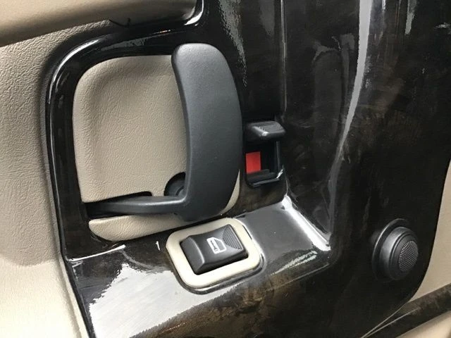 2019 GMC Savana - Image 17 of 21