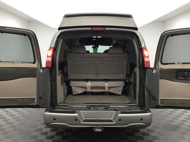2019 GMC Savana - Image 6 of 21