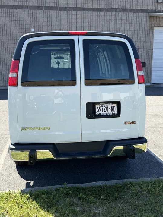 2019 GMC Savana - Image 3 of 3