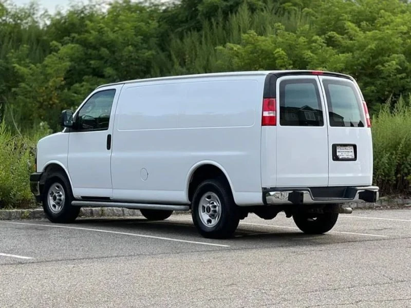 2019 GMC Savana - Image 6 of 12