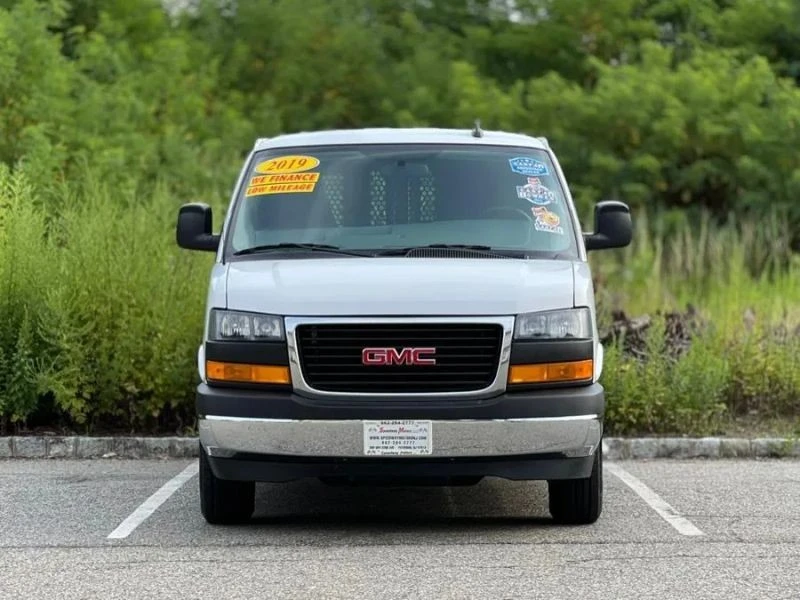 2019 GMC Savana - Image 3 of 12