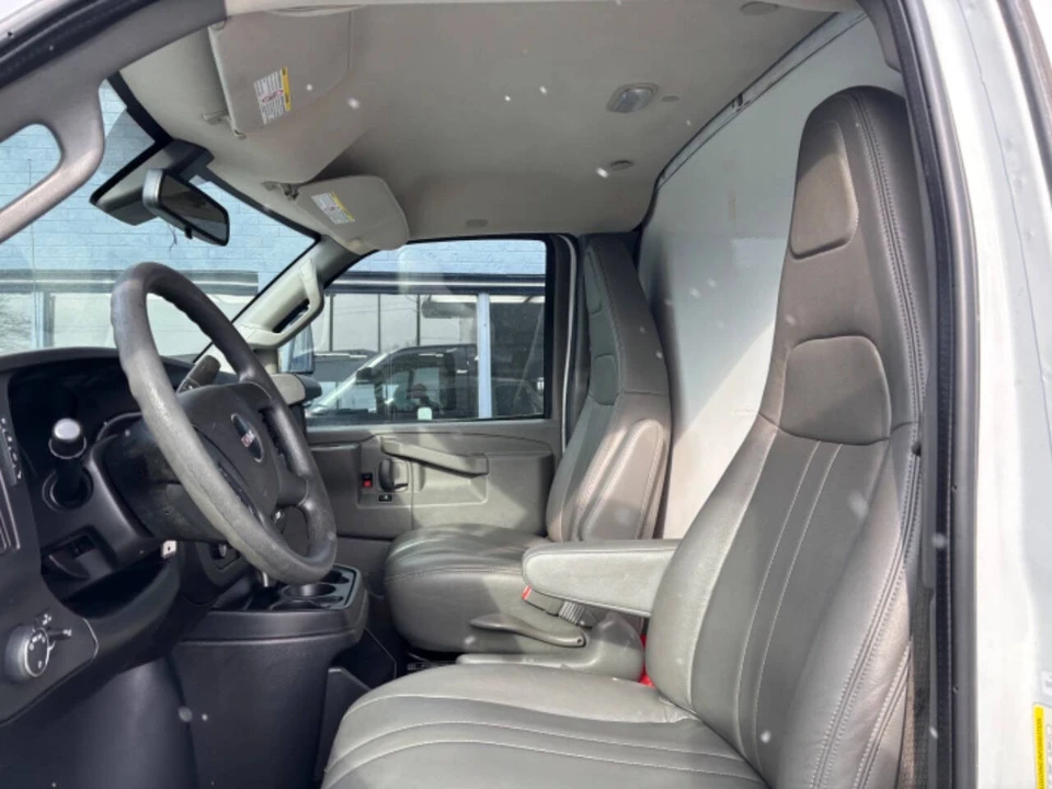 2019 GMC Savana - Image 11 of 12
