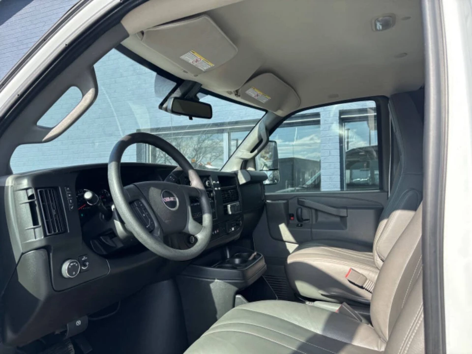 2019 GMC Savana - Image 12 of 12