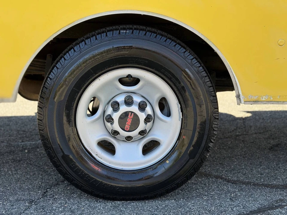 2019 GMC Savana - Image 12 of 20