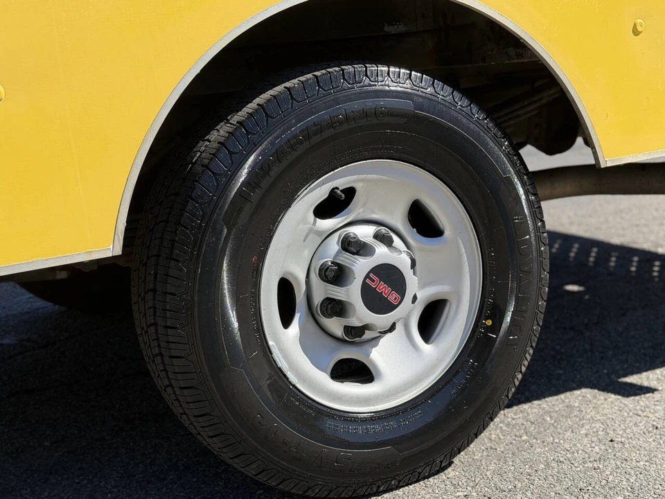 2019 GMC Savana - Image 3 of 20