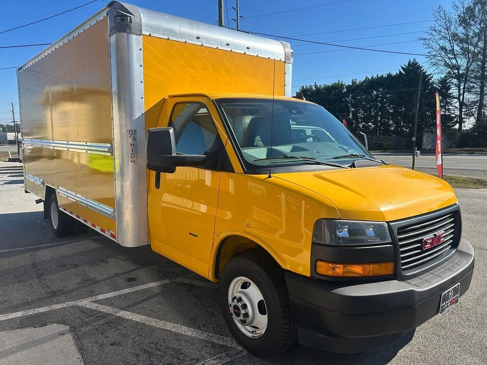 2019 GMC Savana - Image 10 of 21