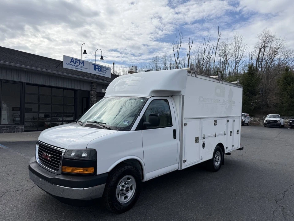 2019 GMC Savana - Image 2 of 21