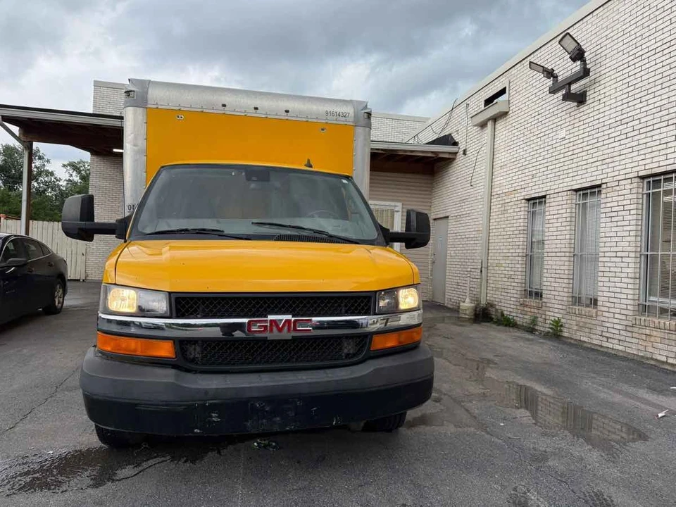2019 GMC Savana - Image 2 of 21