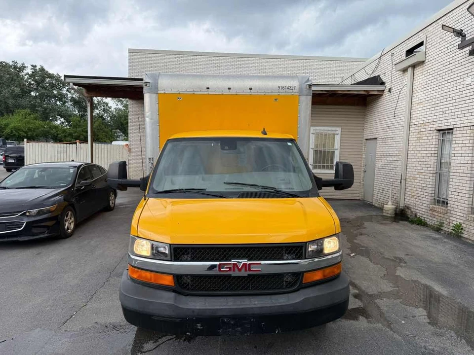 2019 GMC Savana - Image 3 of 21