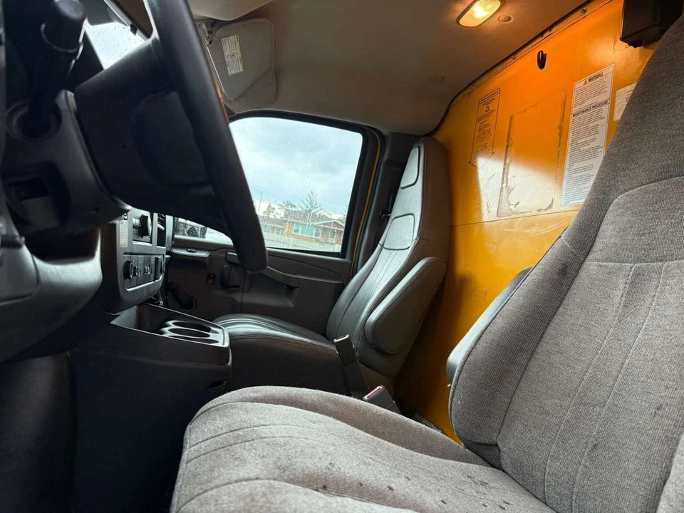 2019 GMC Savana - Image 19 of 21