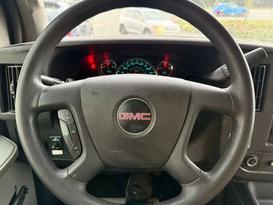 2019 GMC Savana - Image 8 of 21