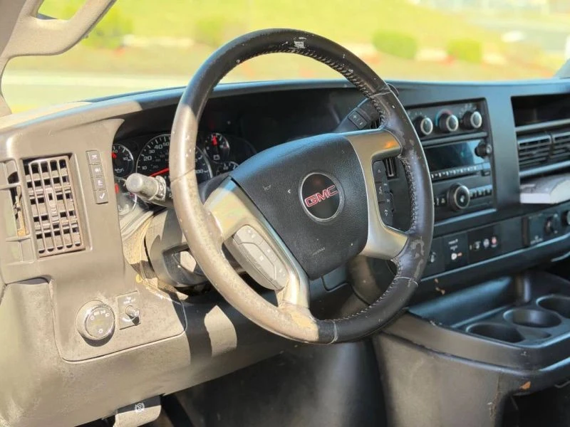 2019 GMC Savana - Image 5 of 12