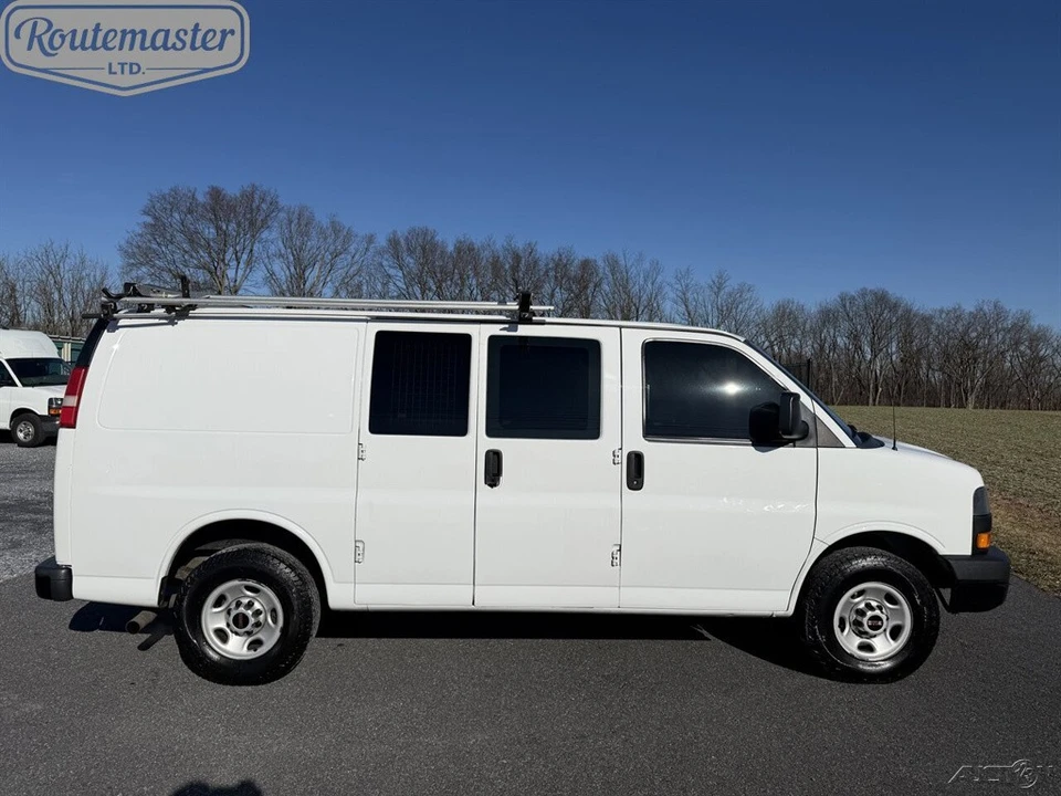 2019 GMC Savana - Image 12 of 12