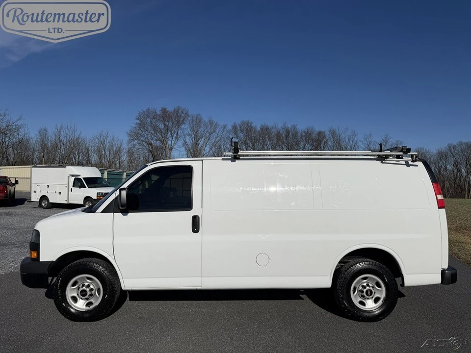 2019 GMC Savana - Image 5 of 12