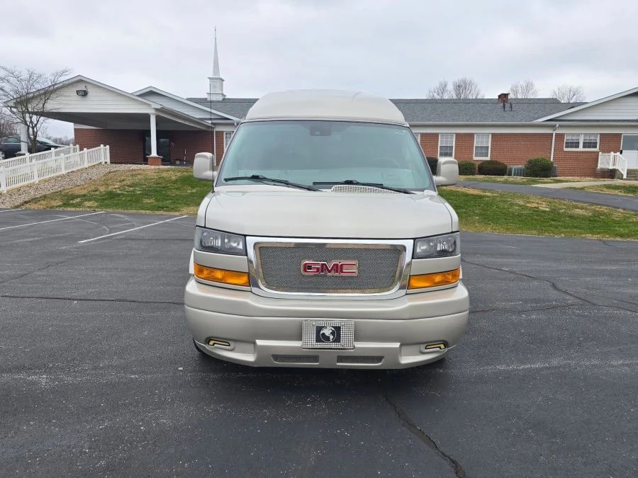 2019 GMC Savana - Image 3 of 19