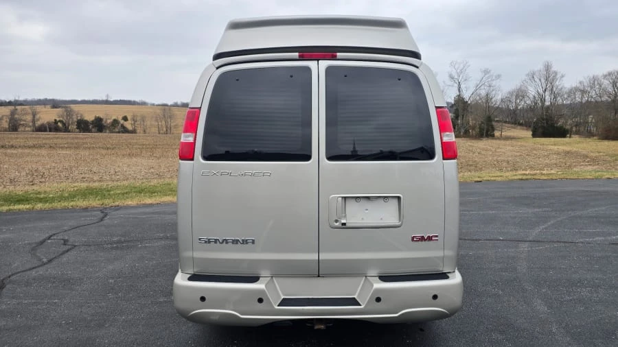 2019 GMC Savana - Image 4 of 19