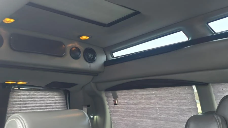 2019 GMC Savana - Image 13 of 19