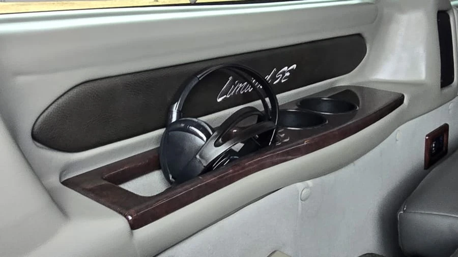 2019 GMC Savana - Image 12 of 19