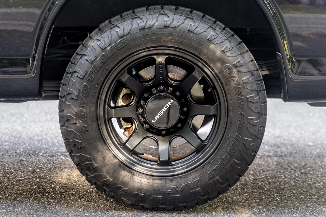 2019 GMC Savana - Image 29 of 31