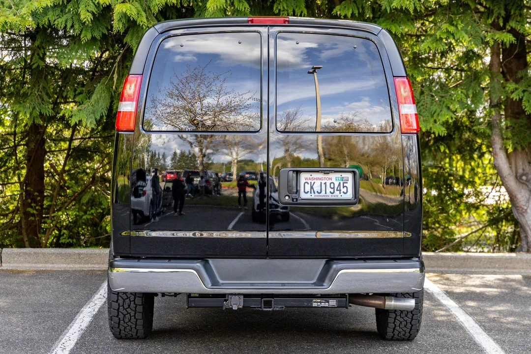 2019 GMC Savana - Image 5 of 31