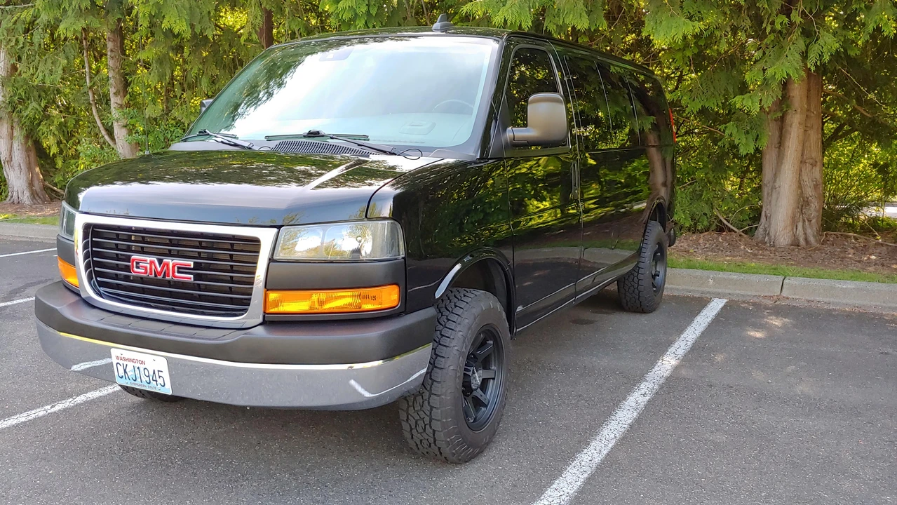 2019 GMC Savana - Image 7 of 31