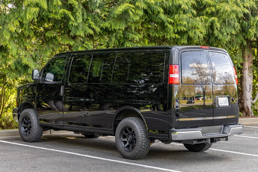 2019 GMC Savana - Image 9 of 31