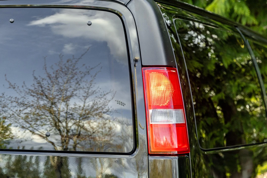 2019 GMC Savana - Image 22 of 31