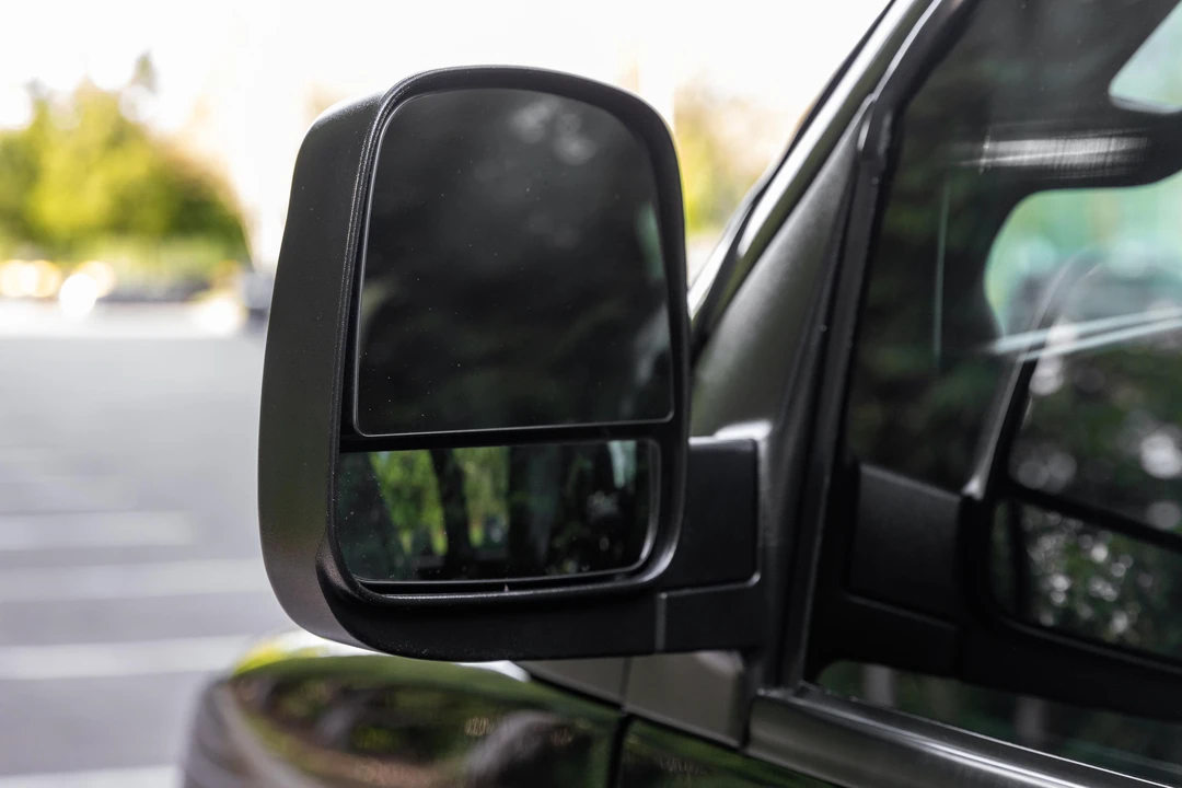 2019 GMC Savana - Image 14 of 31