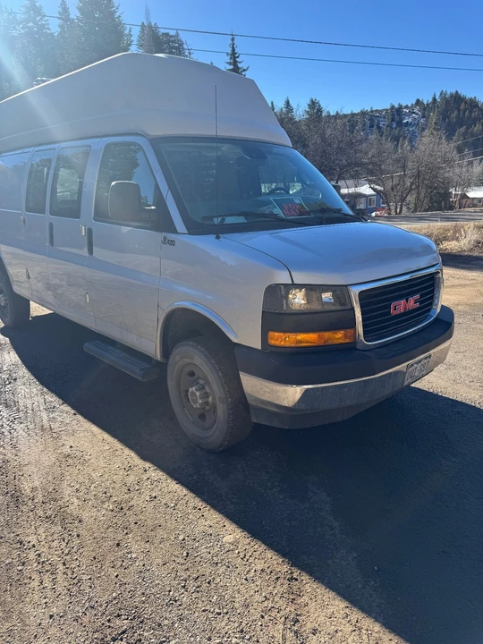 2019 GMC Savana - Image 3 of 21