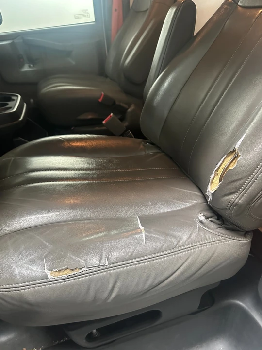 2019 GMC Savana - Image 7 of 13