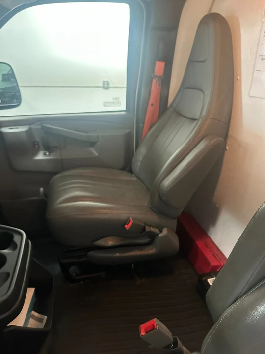 2019 GMC Savana - Image 3 of 13