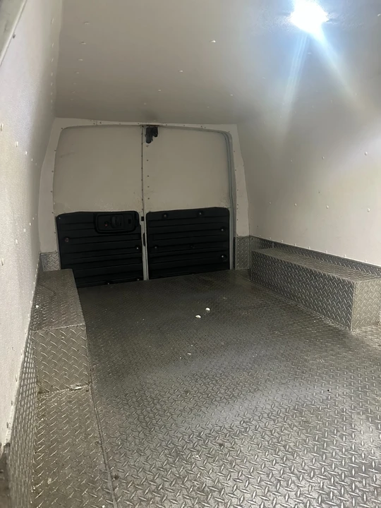2019 GMC Savana - Image 6 of 13