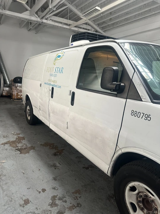 2019 GMC Savana - Image 11 of 13
