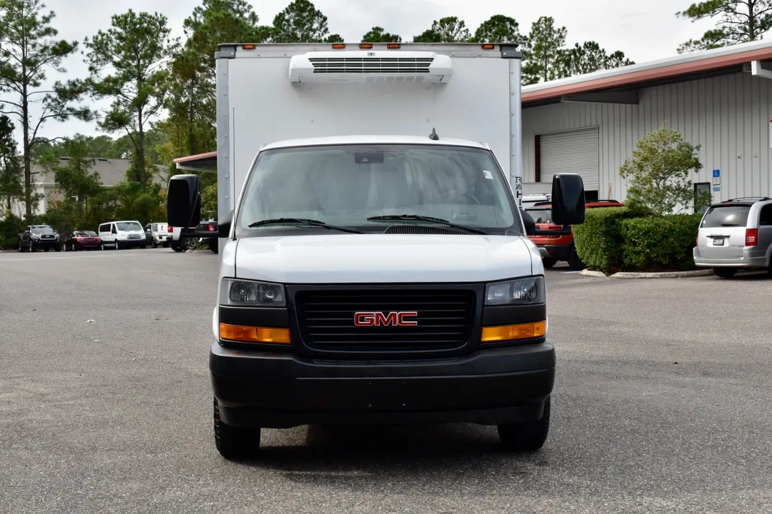 2019 GMC Savana - Image 12 of 14