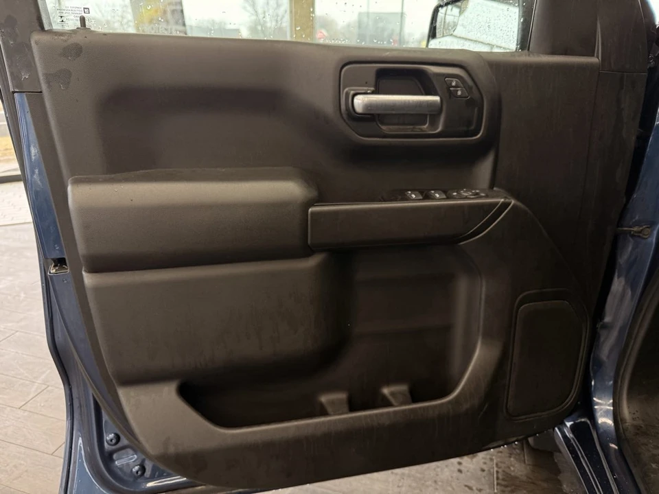 2019 GMC Sierra 5th Gen - Image 9 of 12