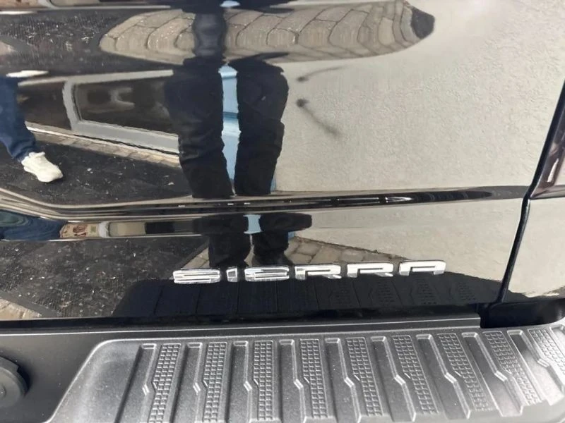 2019 GMC Sierra 5th Gen - Image 9 of 12