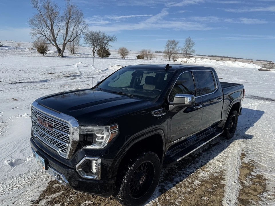 2019 GMC Sierra 5th Gen - Image 5 of 15