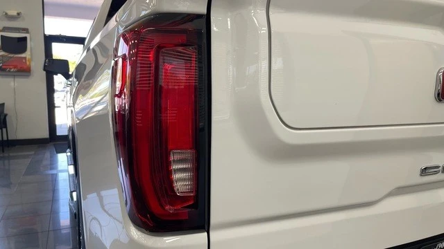 2019 GMC Sierra 5th Gen - Image 15 of 31