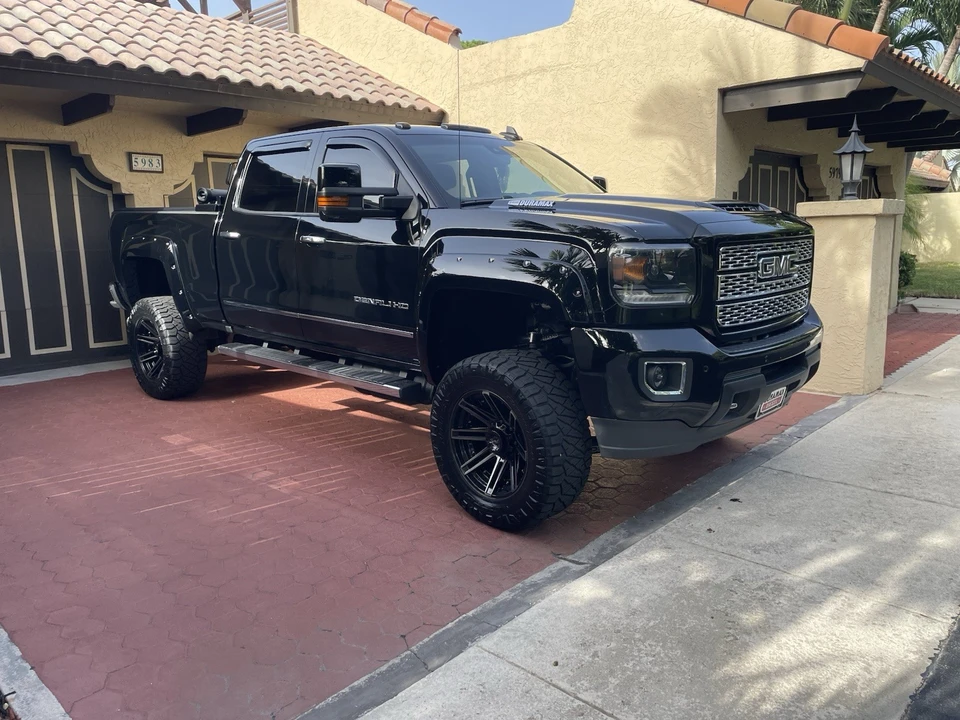 2019 GMC Sierra Heavy Duty 4th Gen - Image 2 of 17