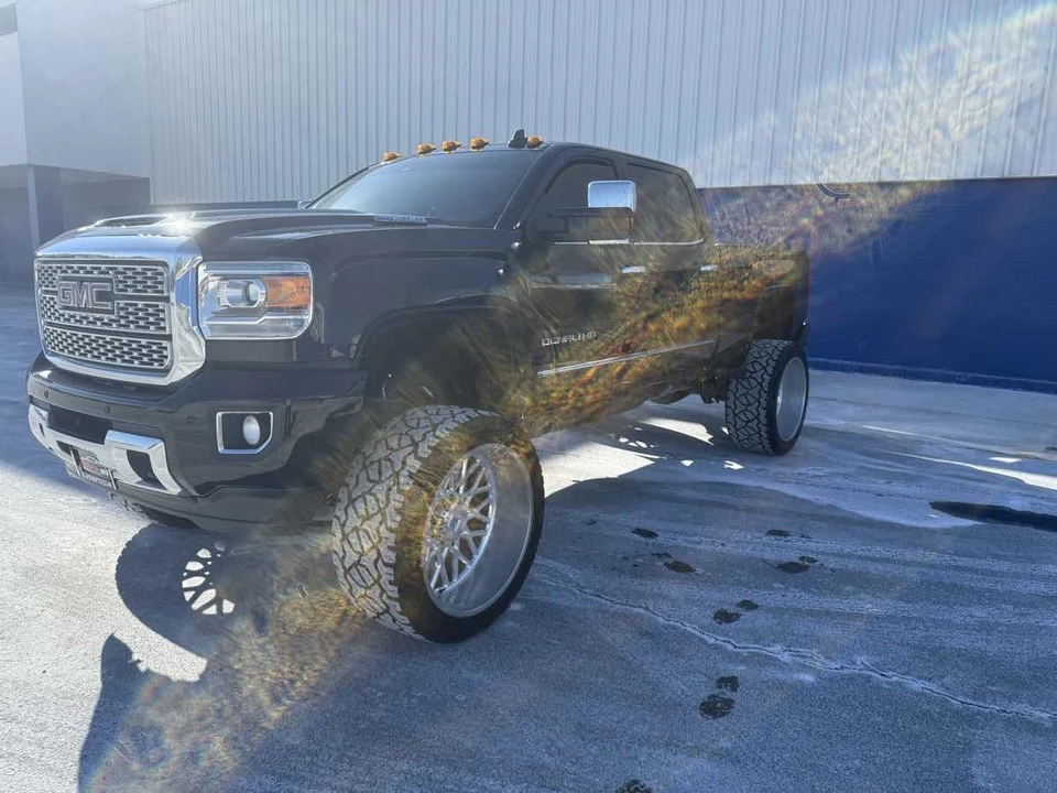 2019 GMC Sierra Heavy Duty 3rd Gen - Image 2 of 21
