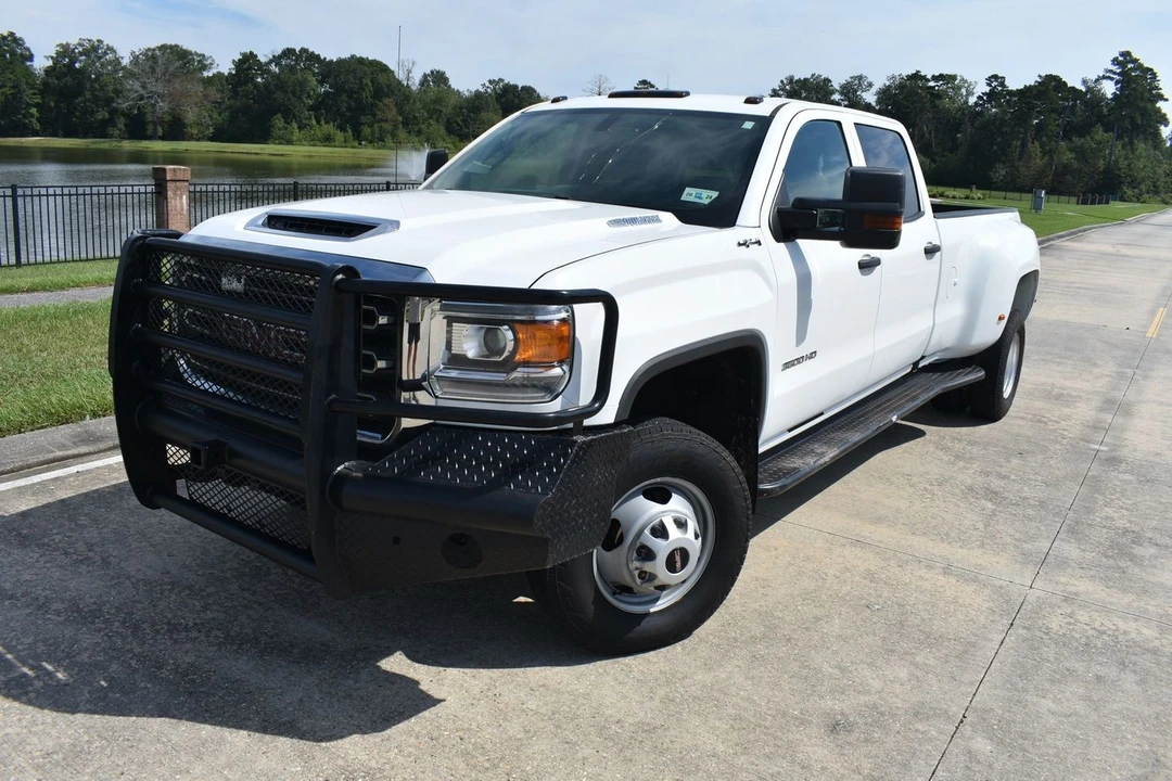 2019 GMC Sierra Heavy Duty 4th Gen - Image 2 of 19